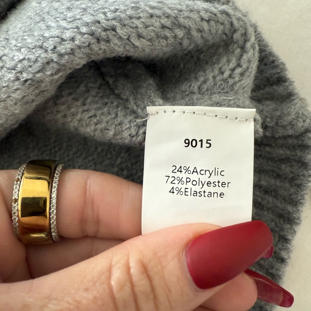 NWOT Cozy Gray Button-Up Cardigan Sweater | Size Medium - Picture 7 of 7
